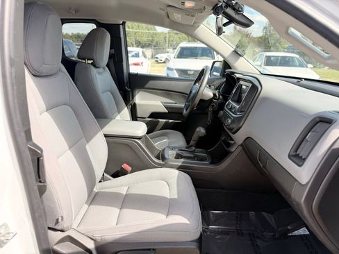 Used 2020 Chevrolet Colorado W/T w/ WT Convenience Package RWD image 19