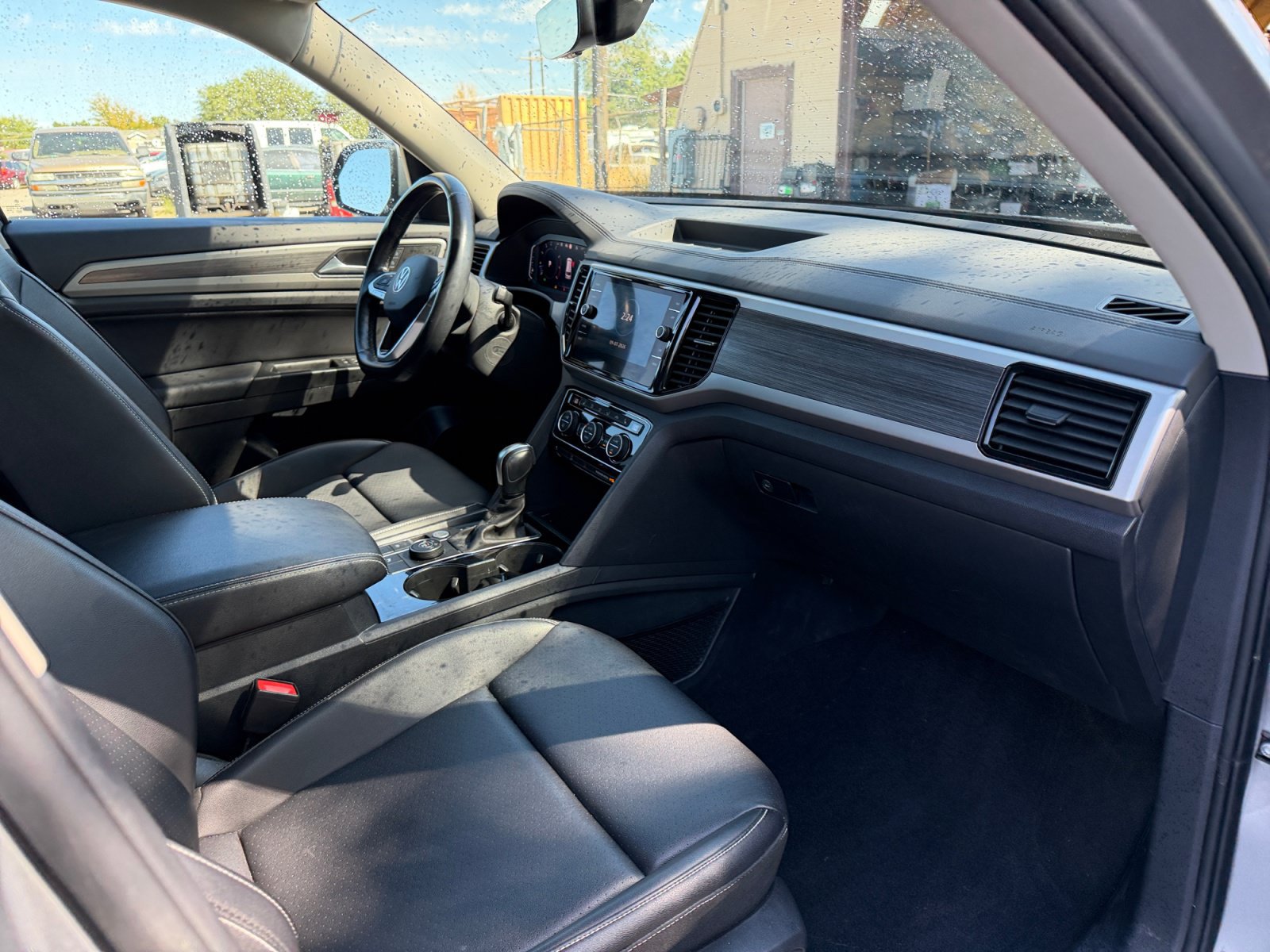 Used 2021 Volkswagen Atlas SEL AWD/4WD image 16