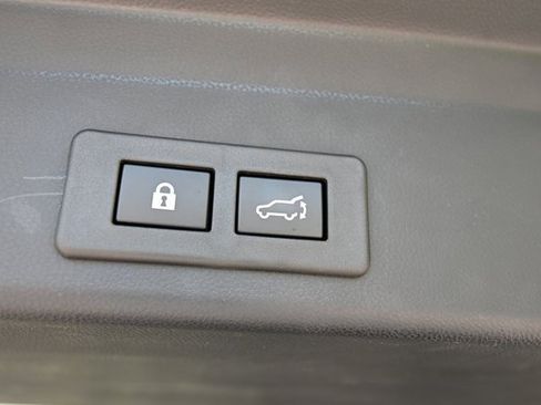 Certified 2024 Subaru Ascent Premium w/ Convenience Package image 18