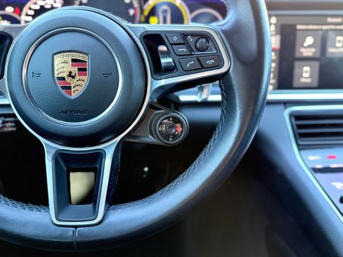 Used 2018 Porsche Panamera 4S image 26