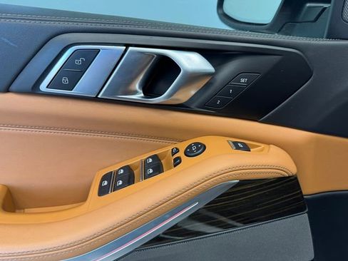 Used 2024 BMW X5 xDrive40i w/ Premium Package image 37