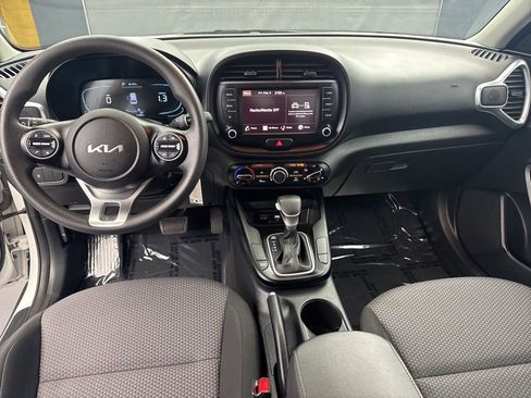 Used 2024 Kia Soul LX w/ Option Group 015 image 12
