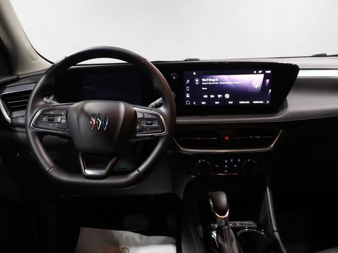 Used 2024 Buick Encore GX Sport Touring image 17