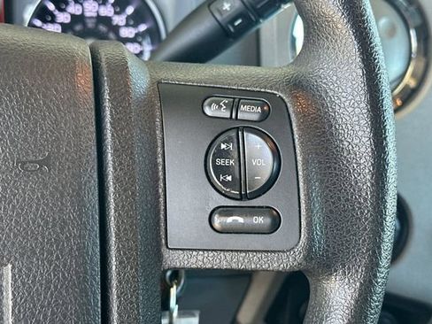 Used 2015 Ford F250 XLT w/ XLT Premium Package AWD/4WD image 28