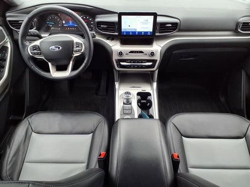 Used 2023 Ford Explorer XLT w/ Equipment Group 202A image 18