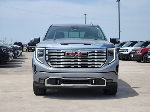 Used 2023 GMC Sierra 1500 Denali RWD image 6