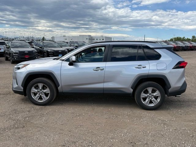 Used 2024 Toyota RAV4 XLE AWD/4WD image 2