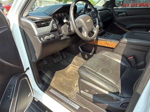 Used 2015 Chevrolet Suburban LTZ image 13