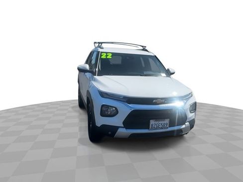 Used 2022 Chevrolet TrailBlazer LT w/ Convenience Package image 2