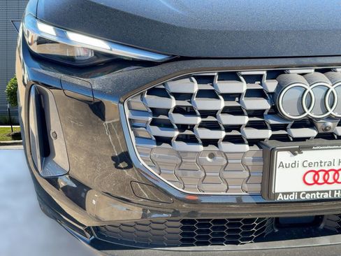 New 2025 Audi Q5 Premium image 11