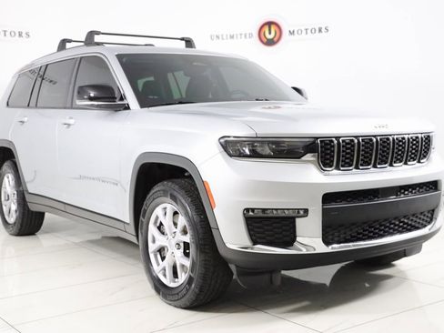 Used 2022 Jeep Grand Cherokee L Limited image 21