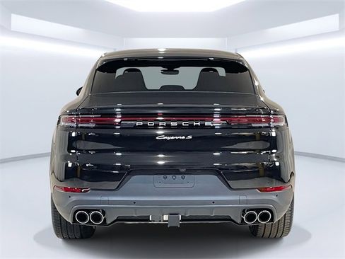 New 2026 Porsche Cayenne S image 9