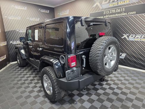 Used 2012 Jeep Wrangler Unlimited Rubicon w/ Dual Top Group image 10