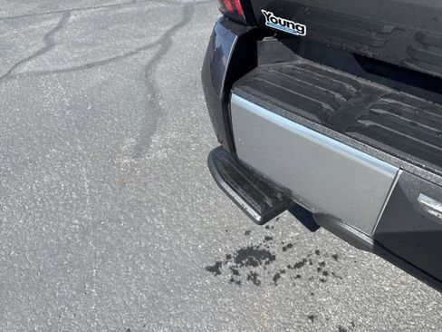 Used 2022 Toyota Tundra Capstone AWD/4WD image 15