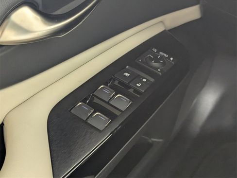 Used 2024 Lexus ES 350 Luxury w/ Technology Package image 16