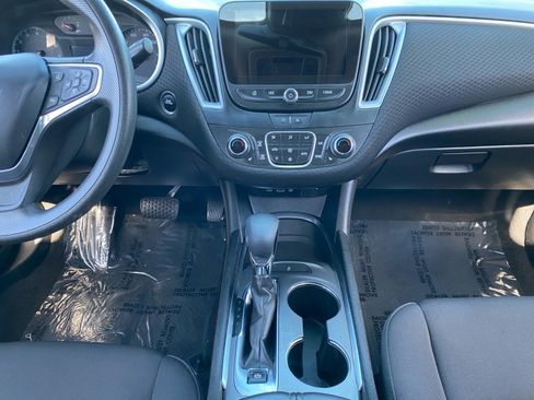 Used 2023 Chevrolet Malibu LT FWD image 11