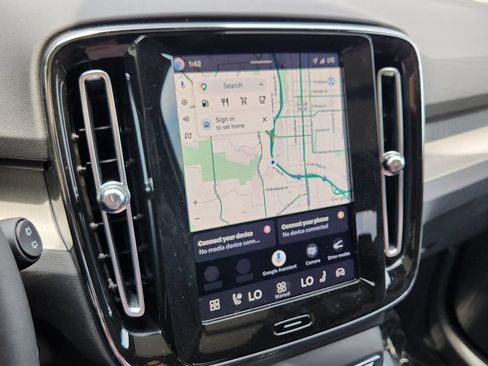 New 2026 Volvo XC40 B5 Ultra w/ Climate Package AWD/4WD image 8