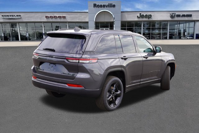 New 2026 Jeep Grand Cherokee Limited w/ Limited Altitude Package AWD/4WD image 3