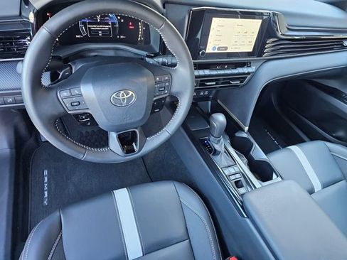 Used 2026 Toyota Camry SE FWD image 37