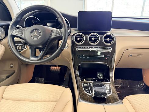 Used 2017 Mercedes-Benz GLC 300 image 32