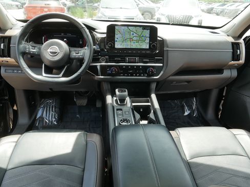 Used 2023 Nissan Pathfinder Platinum w/ Lighting Package (N93) AWD/4WD image 22