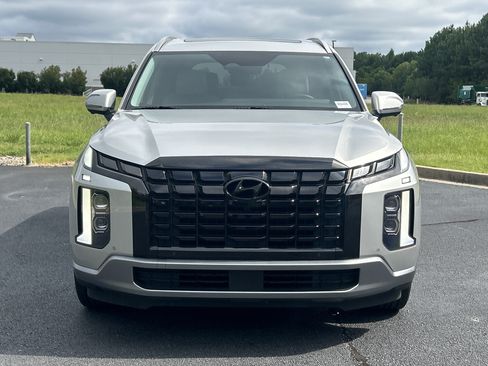 Used 2024 Hyundai Palisade SEL w/ Premium Package FWD image 3