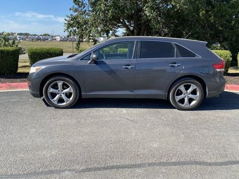 Used 2009 Toyota Venza w/ Comfort Pkg FWD image 2