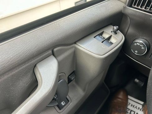 Used 2024 GMC Savana 2500 w/ Driver Convenience Package image 18