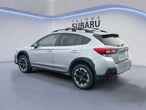 Used 2021 Subaru Crosstrek 2.0i Premium w/ Moonroof Package image 3