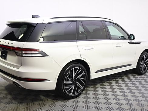 New 2026 Lincoln Aviator Black Label w/ Jet Appearance Package AWD/4WD image 7