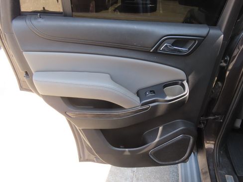 Used 2015 Chevrolet Tahoe LT RWD image 14