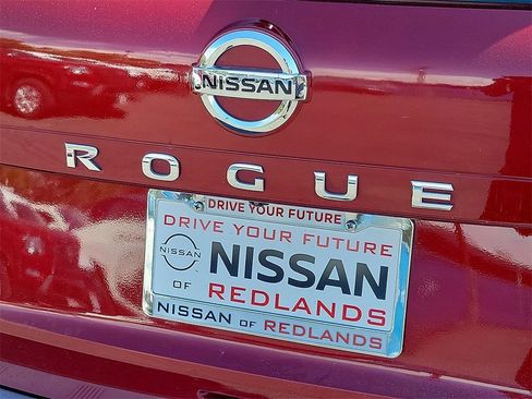 Used 2021 Nissan Rogue SV image 23