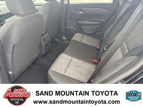 Used 2025 Nissan Rogue SV image 13