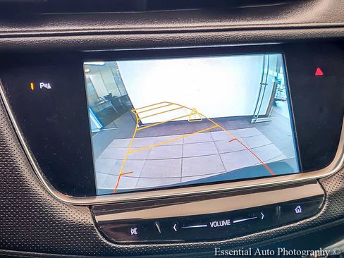 Used 2017 Cadillac XT5 Luxury FWD image 18