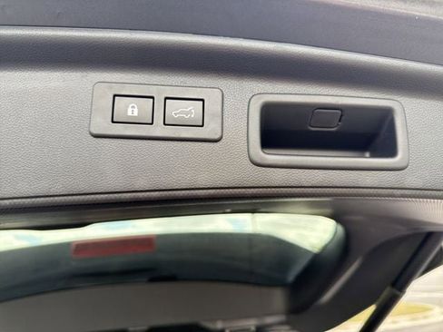 Used 2022 Subaru Forester Touring AWD/4WD image 25