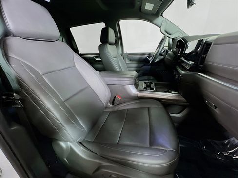 Used 2025 Chevrolet Silverado 2500 LTZ w/ LTZ Plus Package image 24