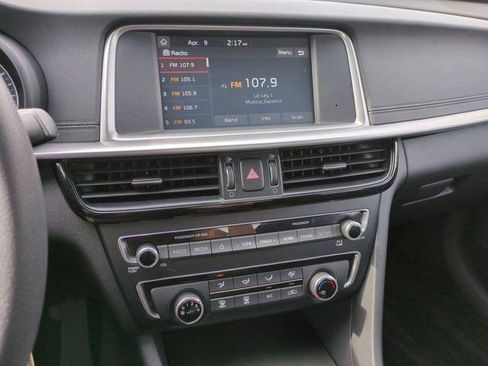 Used 2020 Kia Optima LX FWD image 11