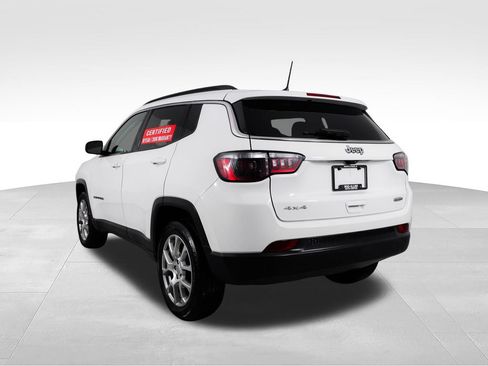 Used 2022 Jeep Compass Latitude AWD/4WD image 8