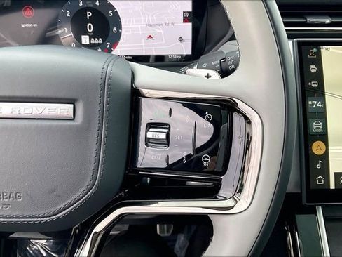 Used 2025 Land Rover Range Rover Velar Dynamic SE image 19