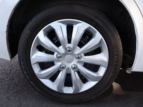 Used 2018 Toyota Corolla LE FWD image 43