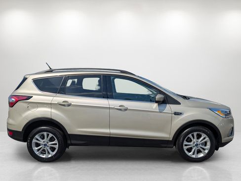 Used 2018 Ford Escape SEL image 4