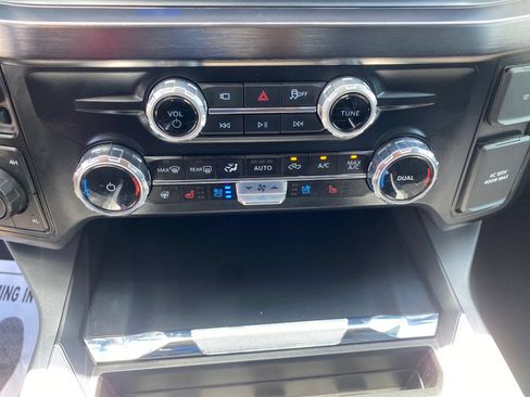 Used 2025 Ford F250 Lariat w/ Lariat Ultimate Package AWD/4WD image 18