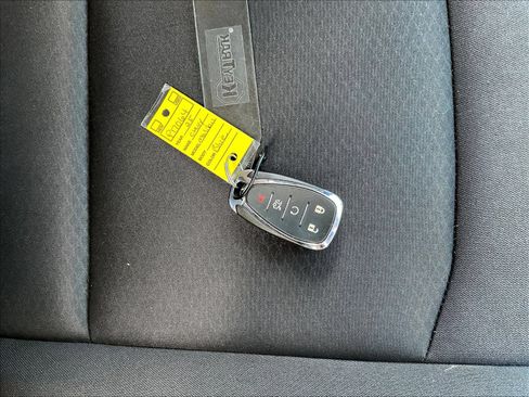Used 2025 Chevrolet Malibu LT FWD image 37