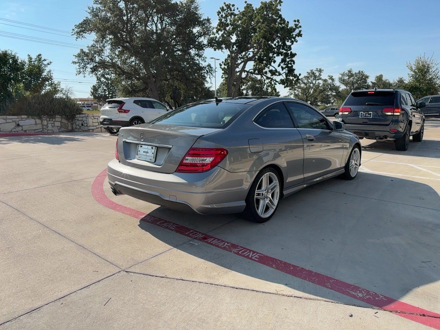 Used 2015 Mercedes-Benz C 250 Coupe image 3