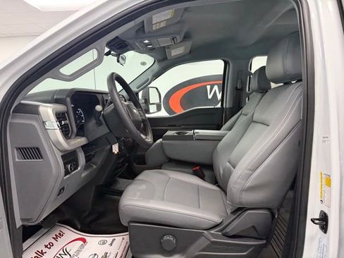 New 2026 Ford F250 4x4 Crew Cab Super Duty image 8