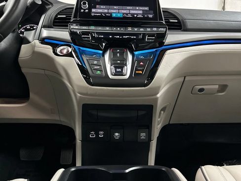 Used 2025 Honda Odyssey Touring image 27