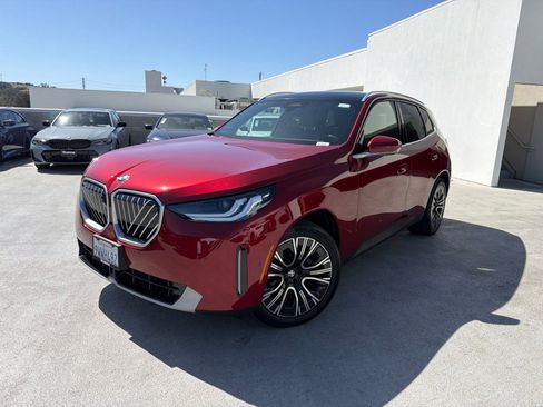 Used 2026 BMW X3 xDrive30i w/ Premium Package AWD/4WD image 3