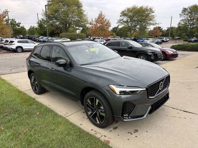 New 2026 Volvo XC60 B5 Core w/ Protection Package Premier
