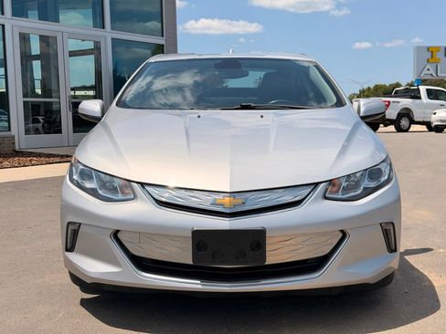 Used 2017 Chevrolet Volt LT w/ Comfort Package FWD image 8