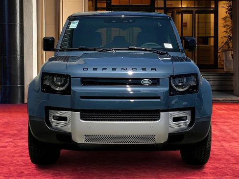 New 2025 Land Rover Defender 110 S image 2
